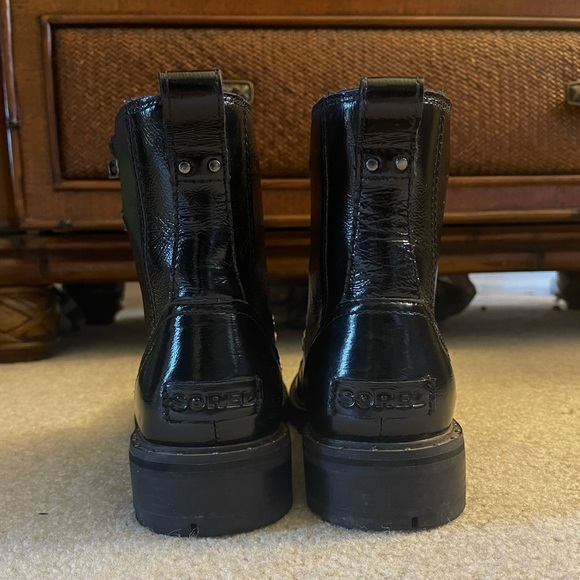 Sorel Lennox Cozy Shearling Boots - Picture 2 of 3